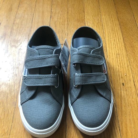 New in box kids Superga grey sneakers size 2 - Picture 4 of 6